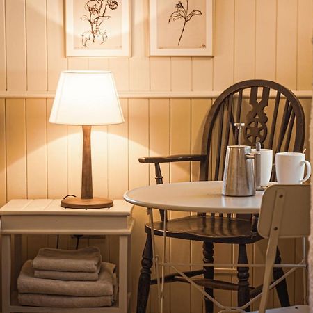 The Old Smithy Inn Welcombe Eksteriør billede